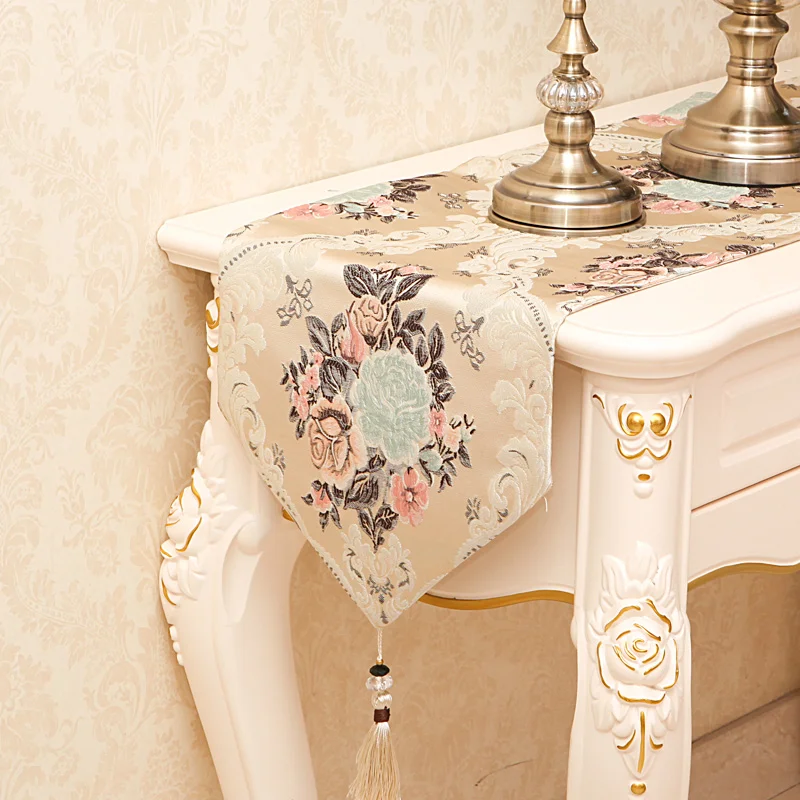 Moderný Európsky luxusné vyšívané Stôl Runner Obrus svadobné TV čaj stôl vlajky Večera Rohože série vankúš