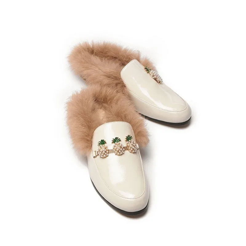 Tkaných topánky ženy s kožušinou zimné 2020 nových bytov lakovanej kože kolo prst ananás pearl č päty hlaf sandále bežné lady topánky